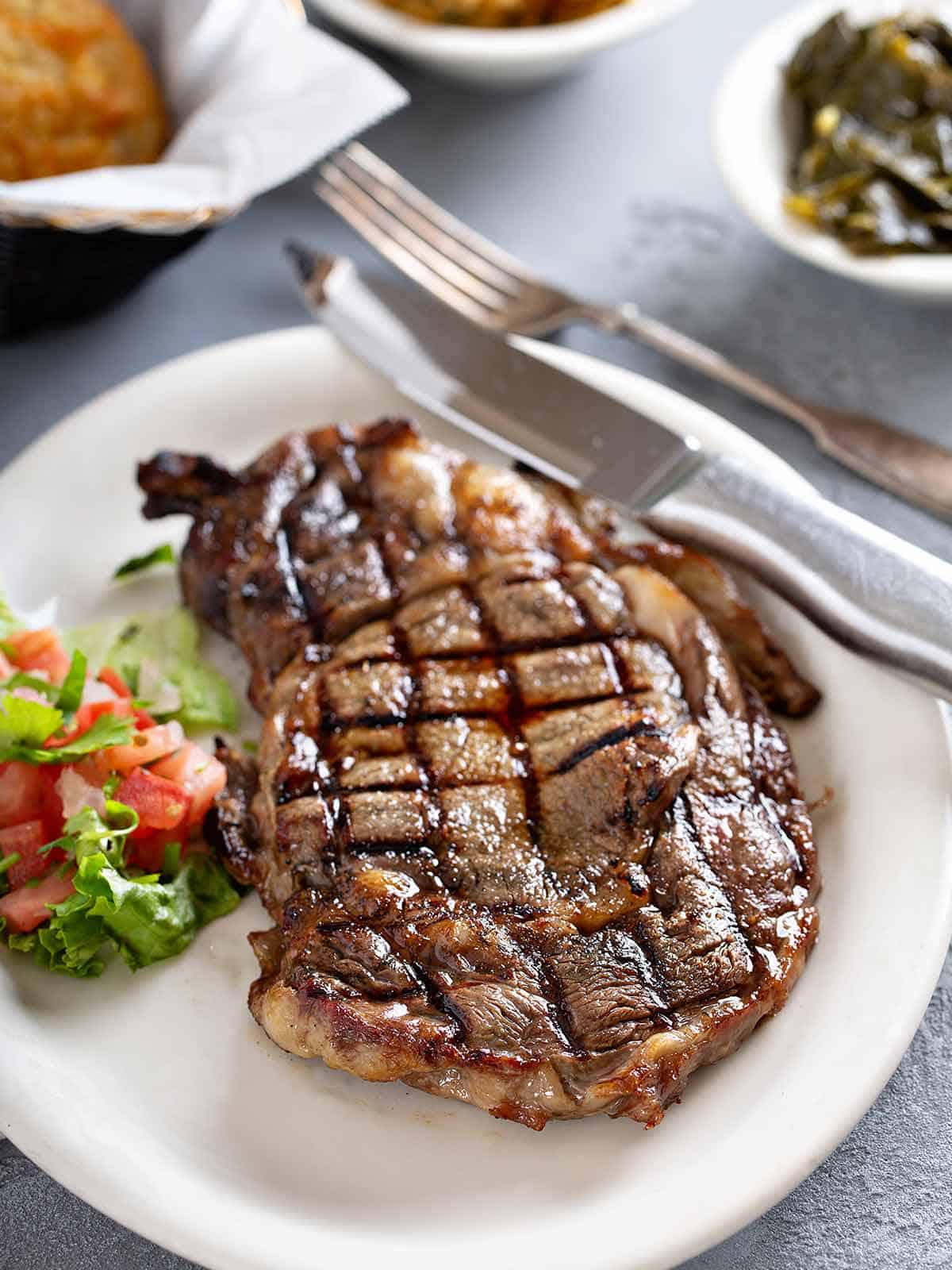 How to Reheat Steak: Expert Tips for Reheating and Retaining Flavor