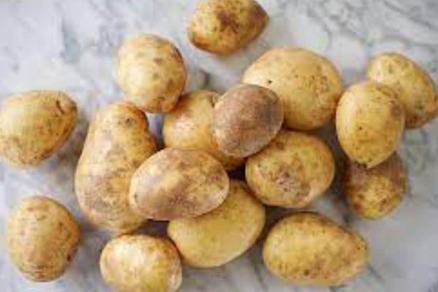 raw maris piper potatoes