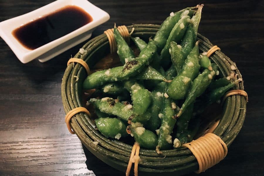 garlic edamame appetizer with soy sauce