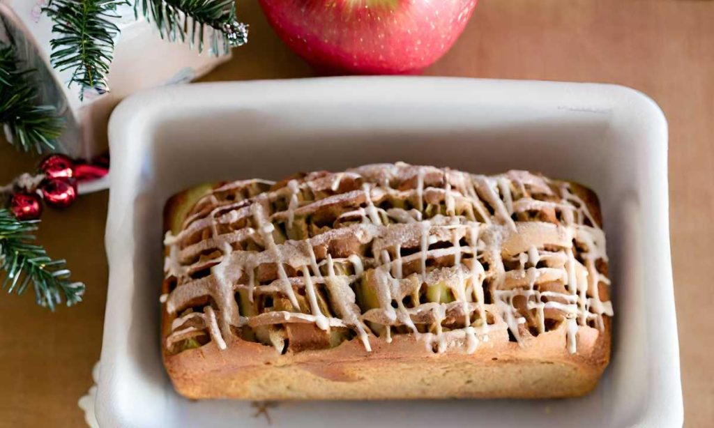 Christmas apple cinnamon bread